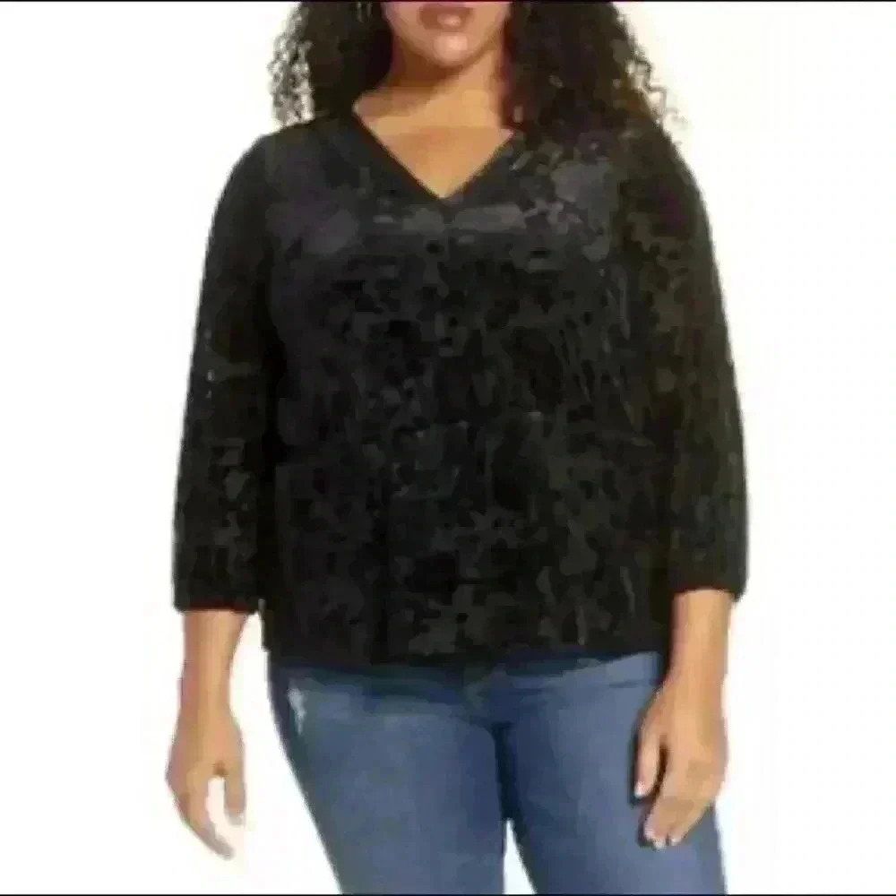 Halogen Flocked Floral Black Peplum Top Women’s Small NWT